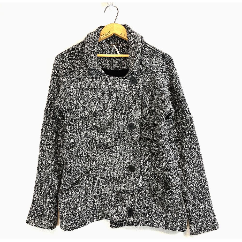 FREE PEOPLE‎ Chunky Knit Button Cardigan Size XS Black White Boucle Sweater